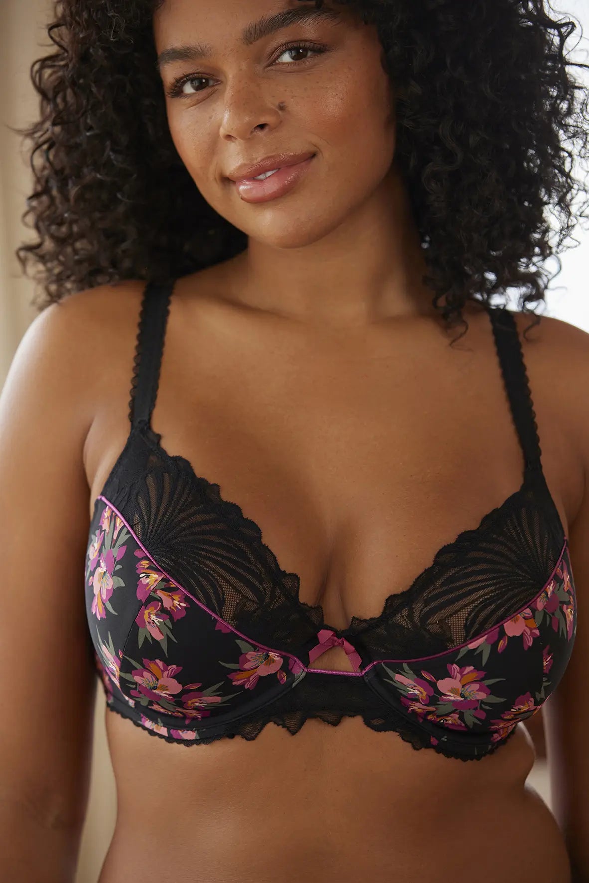 Soutien-gorge emboîtant Oriane Bouquets Noir & Rose